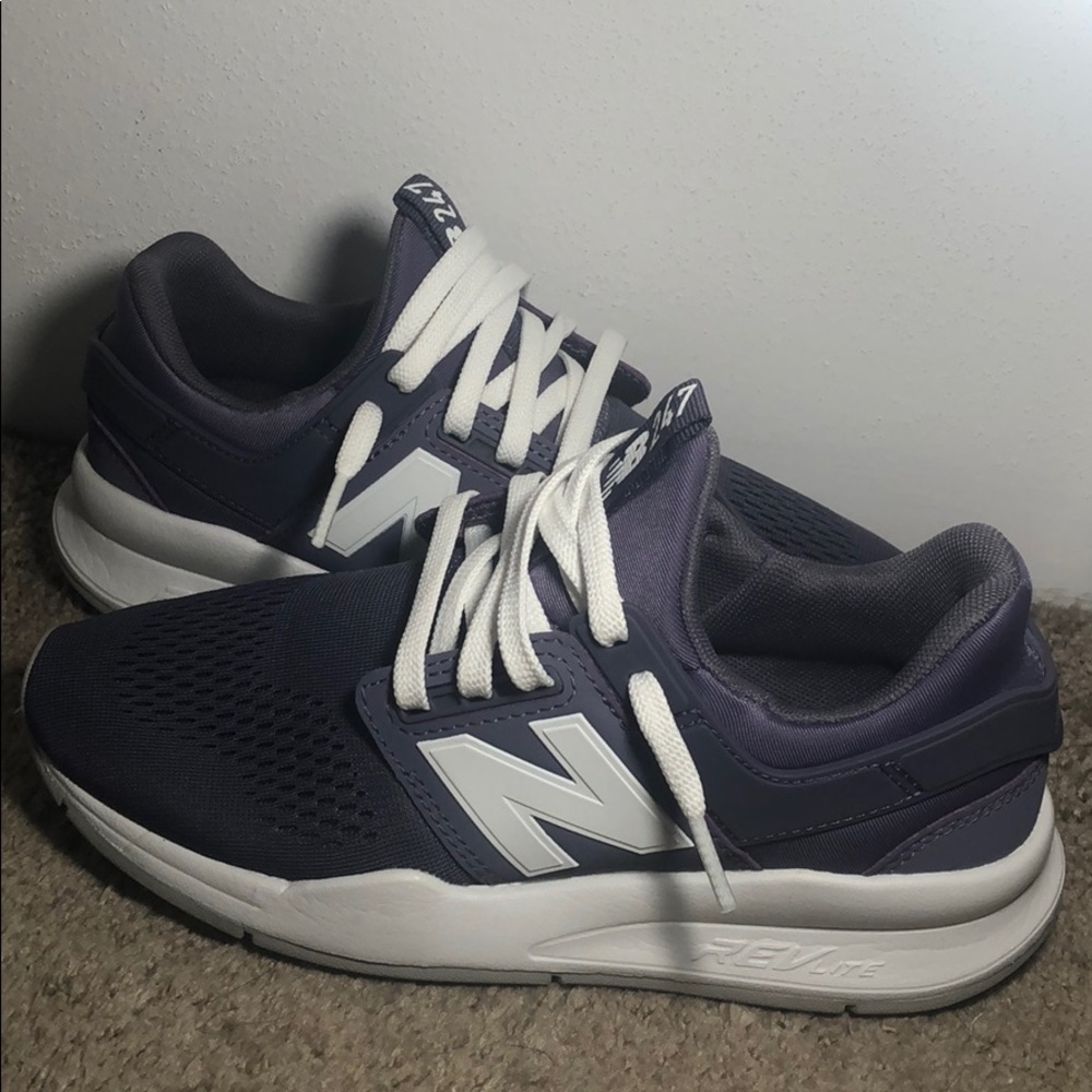 Women’s New Balance 247 Size 5.5